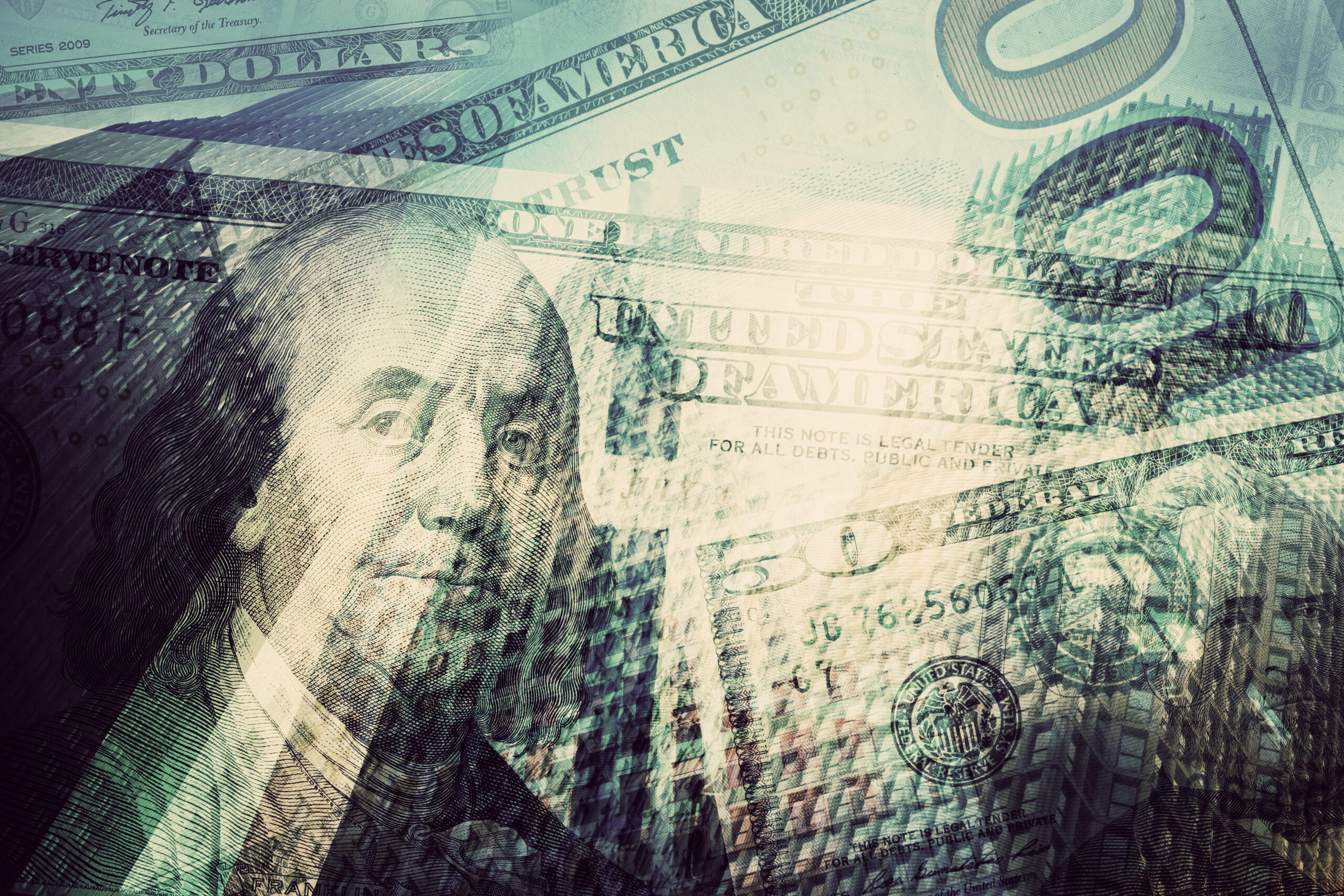 Incerteza com a Previdência no Brasil deve estimular brasileiros a investir nos EUA, afirma economista