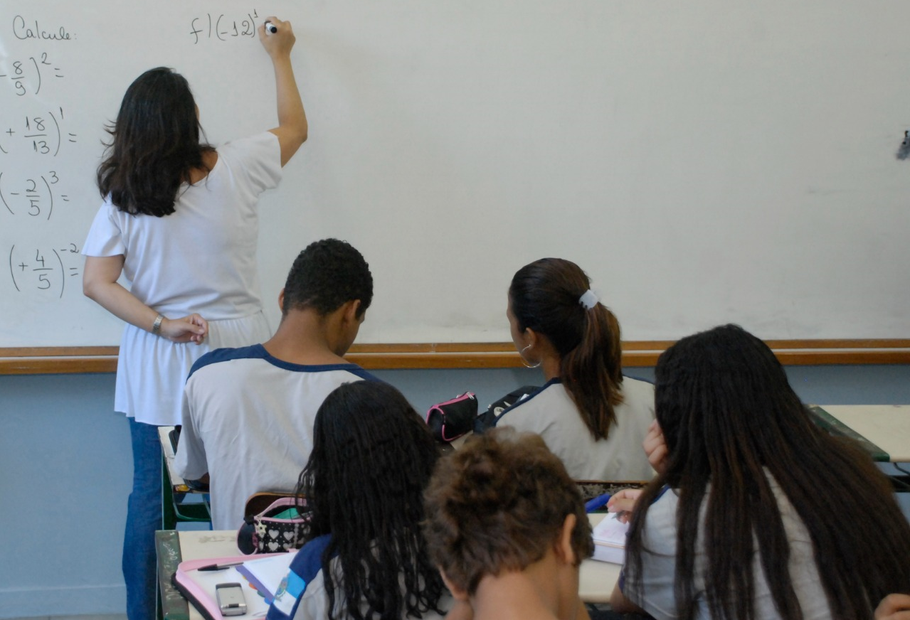 Governo do Estado conclui migração da carga horária de mais de 4 mil professores em 2025