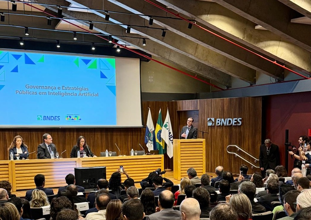 Prefeitura fecha acordo histórico com BNDES, ministérios e parceiros para desenvolver hub de centro de dados